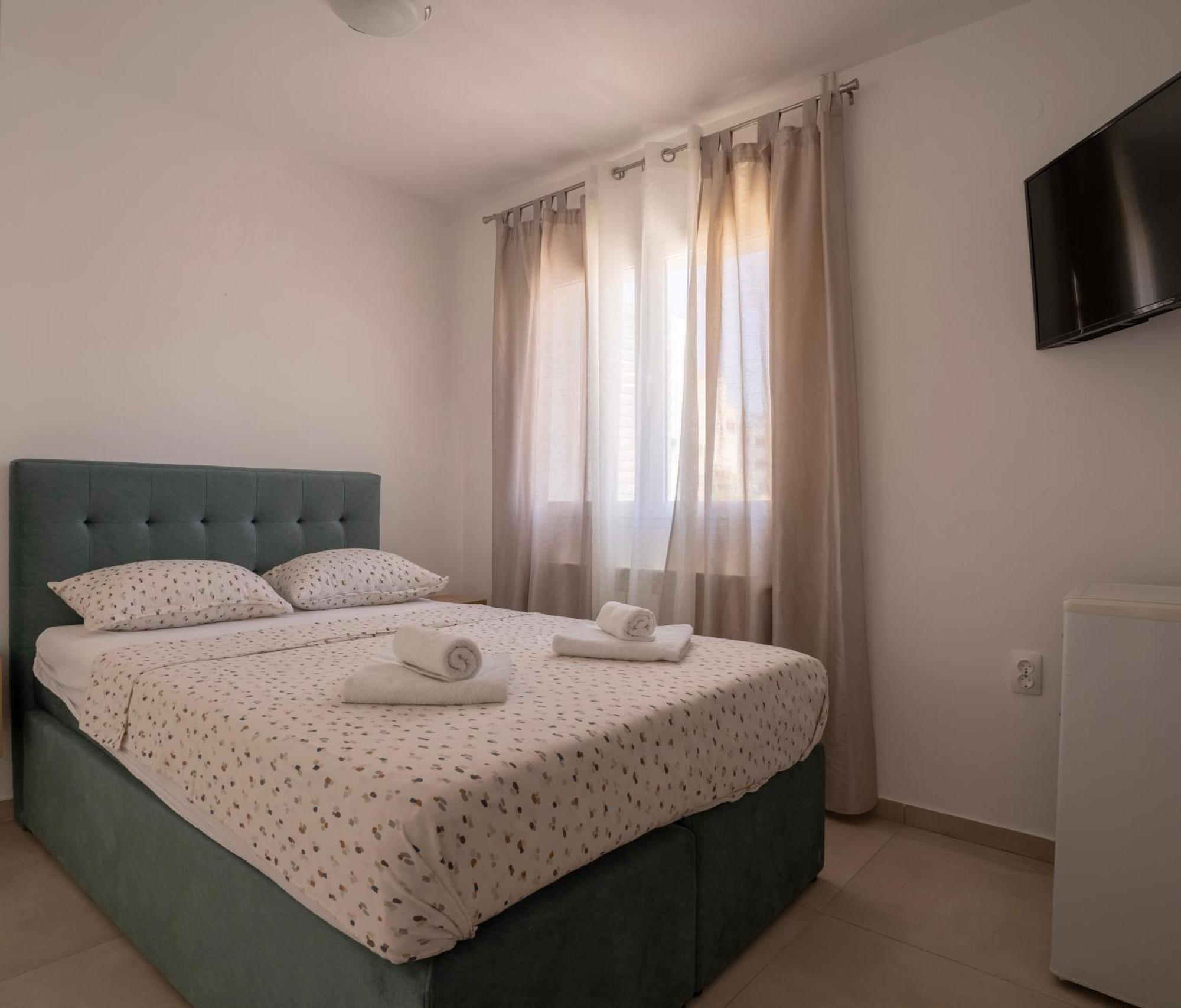 Apartments & Rooms Petra Zadar Exterior foto